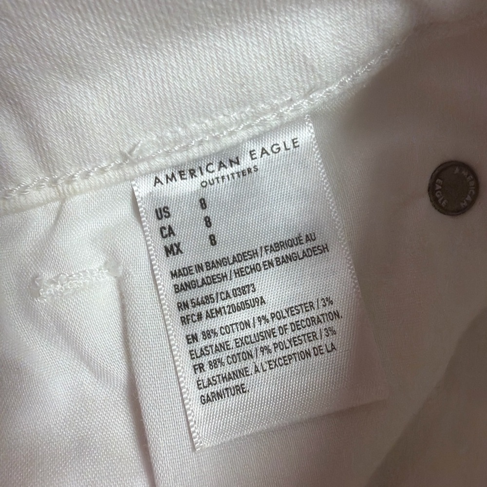 American Eagle White Distressed Denim Shorts Cutoff High Rise Size 8 0629 - Picture 4 of 6